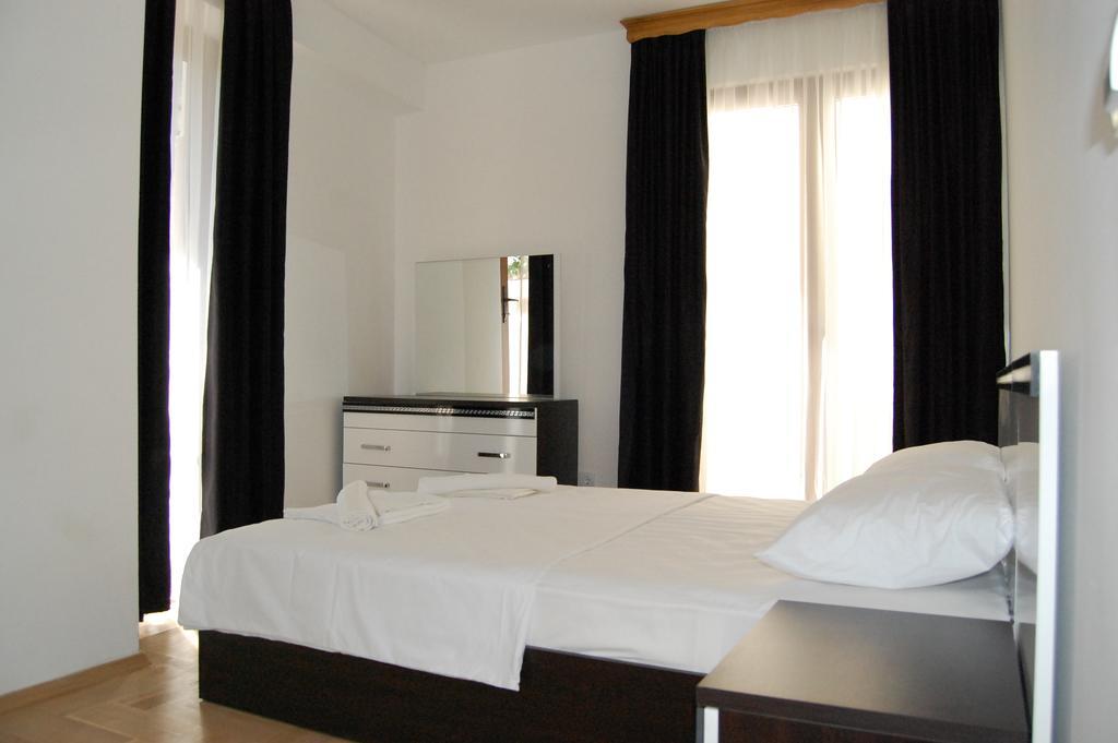 Apartments First Line Petrovac Room photo