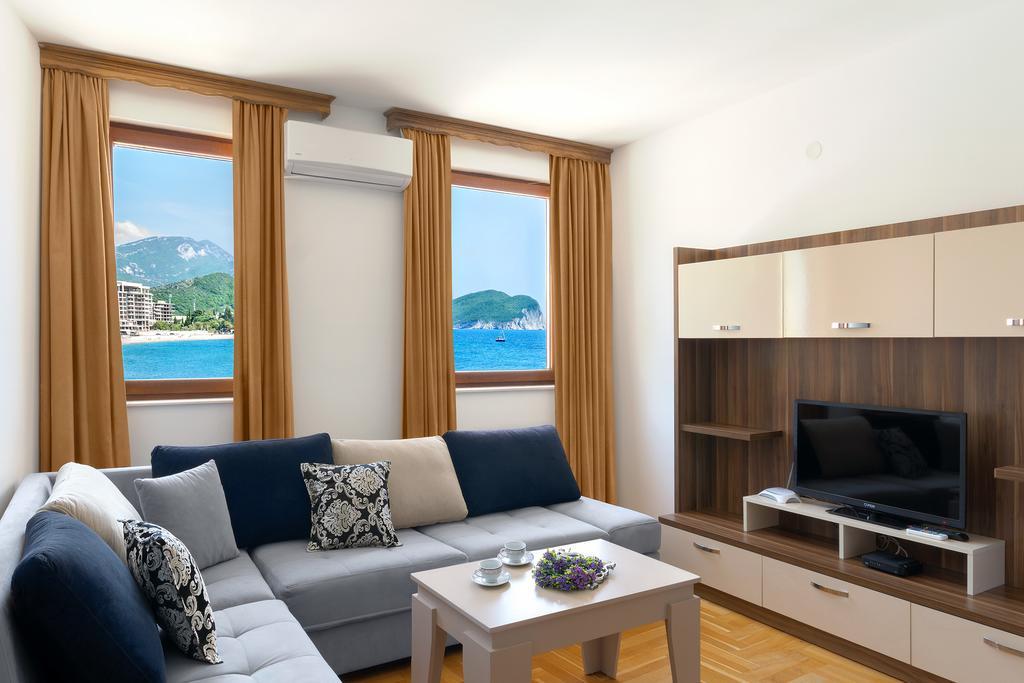 Apartments First Line Petrovac Exterior photo