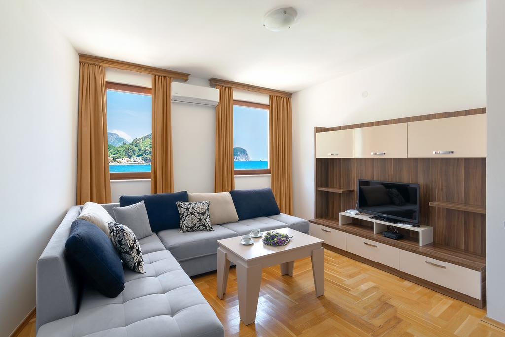 Apartments First Line Petrovac Exterior photo